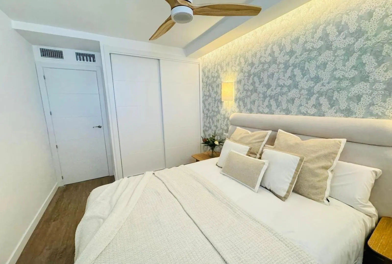 New Carihuela Park Luxury Close To Beach Sinesedesignhomes Torremolinos Apartment