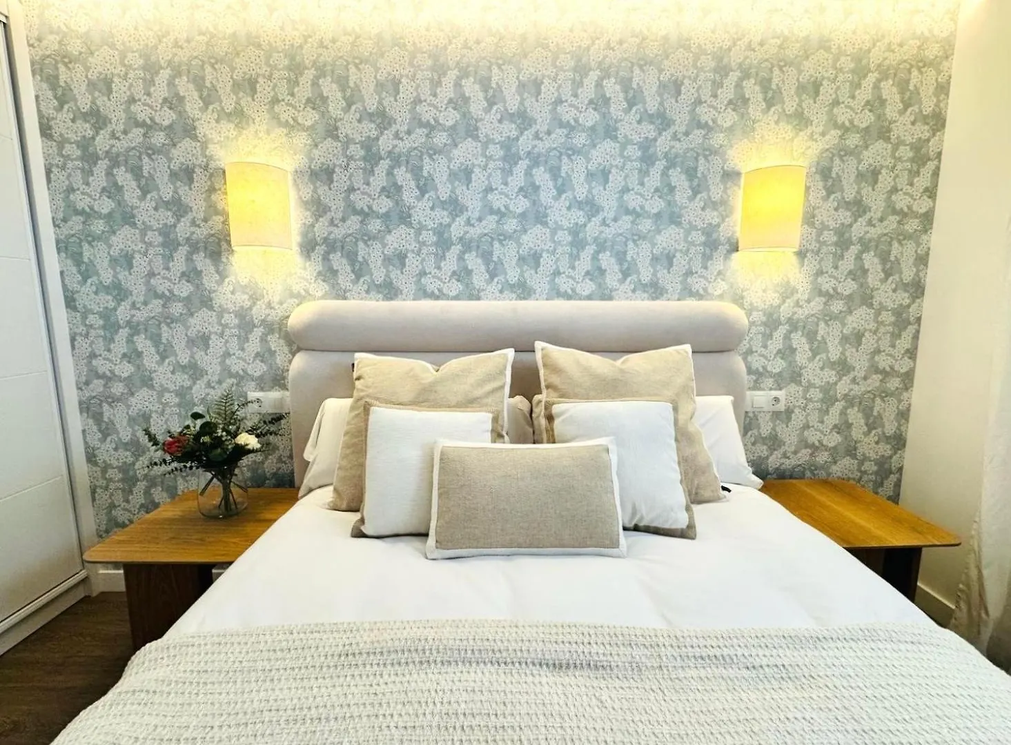 Apartment New Carihuela Park Luxury Close To Beach Sinesedesignhomes Torremolinos